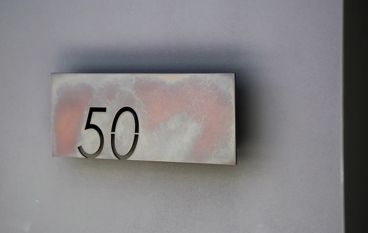 Treasury Bronze Smooth Pearl