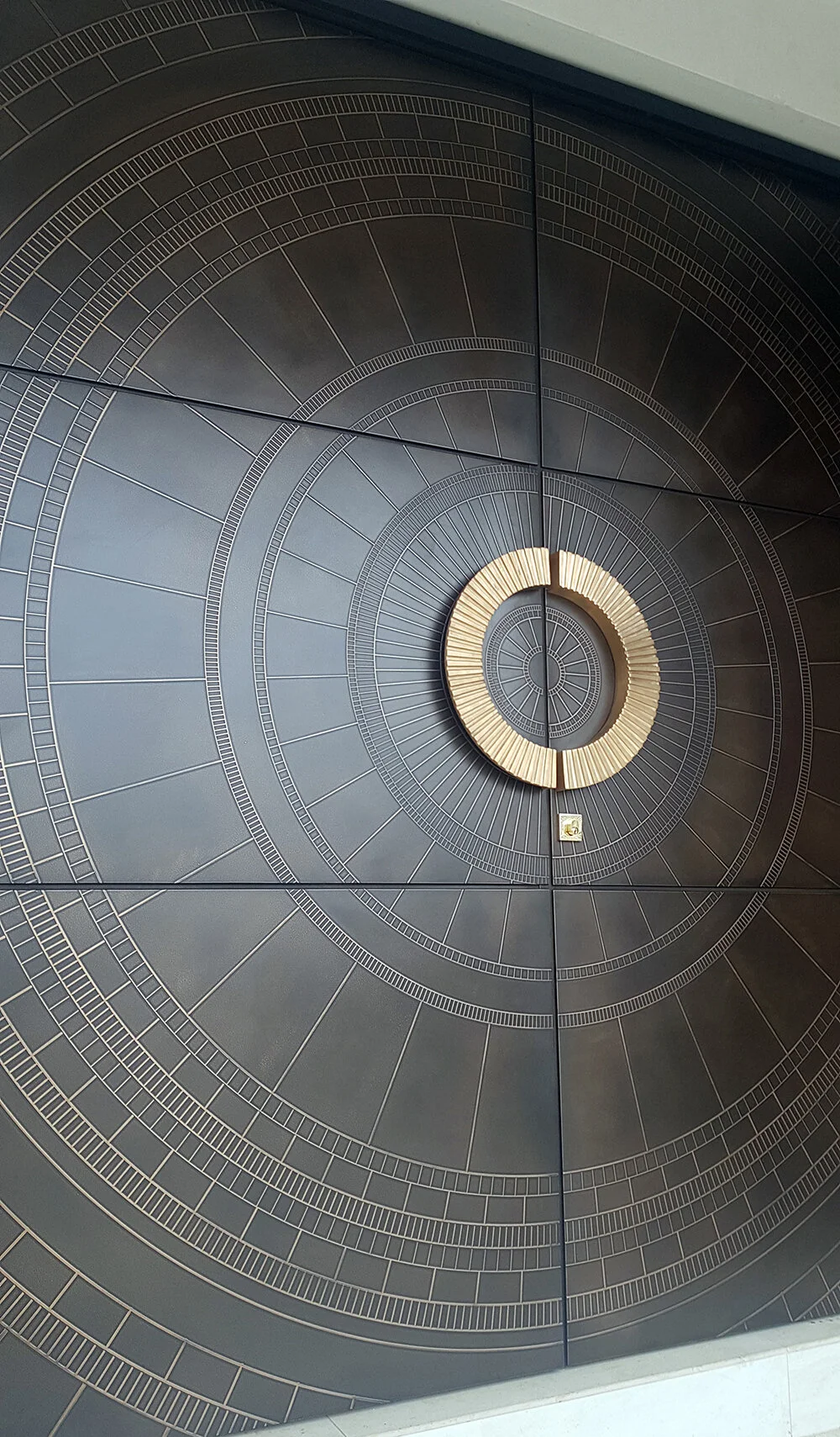 Surface: Bronze Florentine 3D Printed Concentric Design