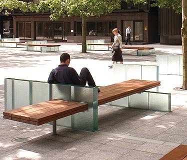 Broadgate_FormedGlass_Bench.jpg