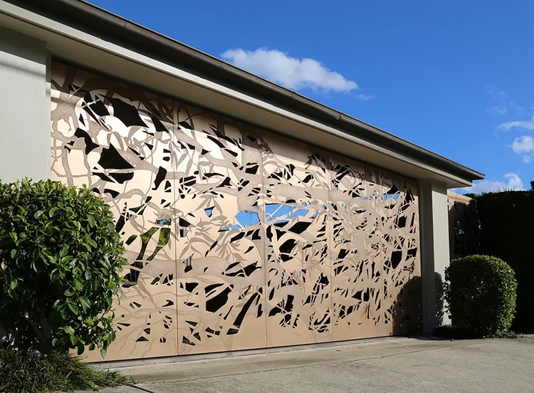 FLORA CUSTOM GARAGE DOOR