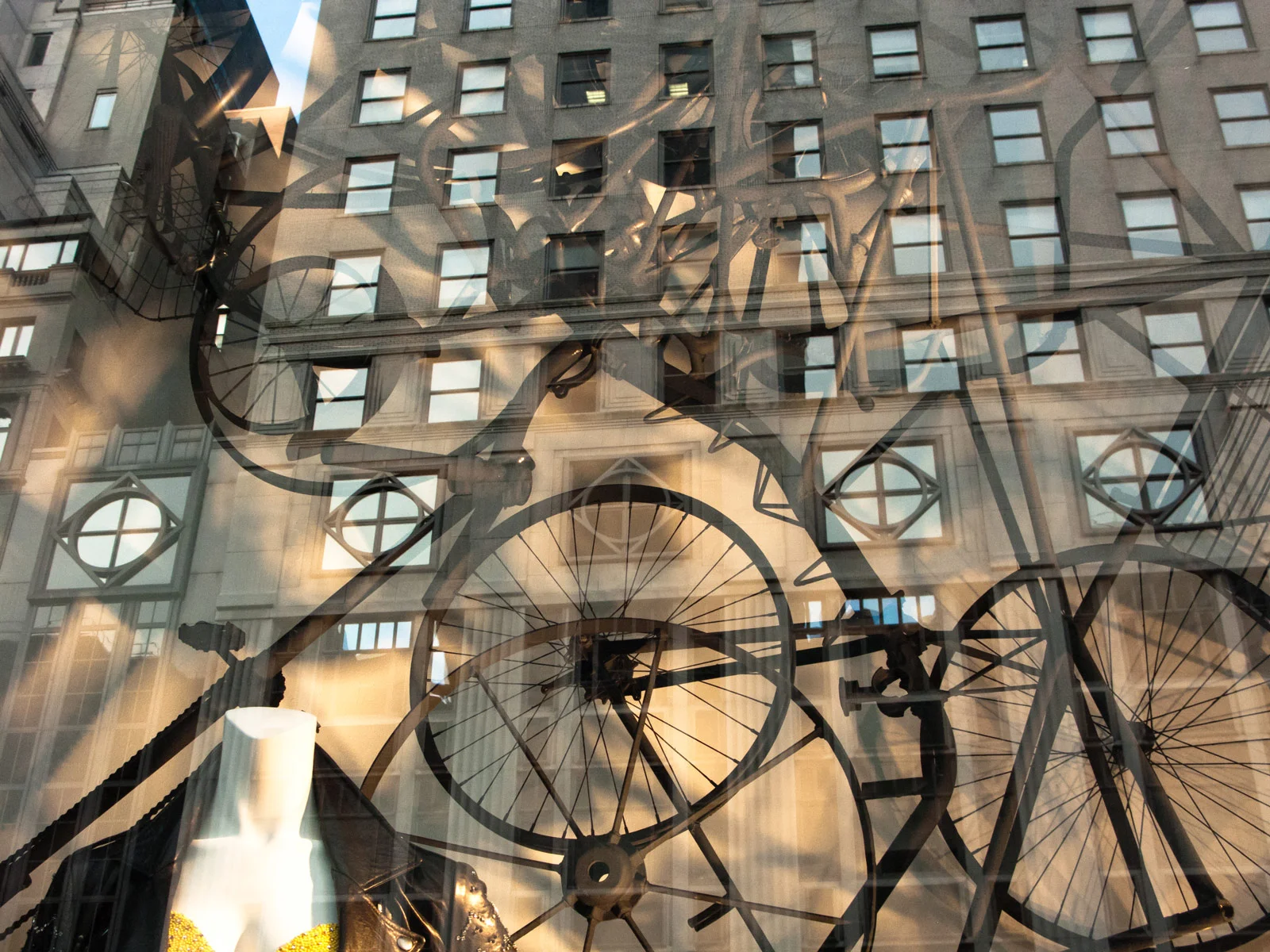 day-off_window-reflection-new-york_a.jpg