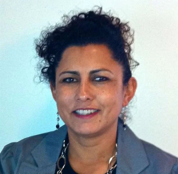 Leticia Gomez, Owner