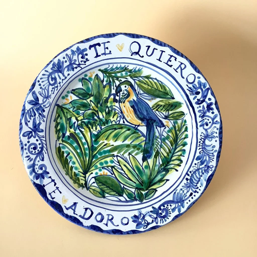Ximena_Maier_Ceramica_Ilustrada_DeclaracionesdeAmor_loro2.jpg