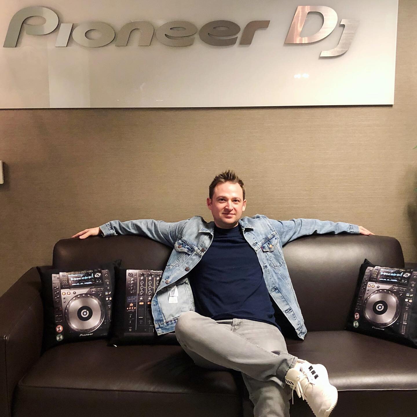 5 years ago today, I worked my very first project with Pioneer DJ USA! What started out as a simple demo of the DDJ-SX2 at a regional dealer has grown into so much more. I&rsquo;m honored to play a small part within the global team that make this com
