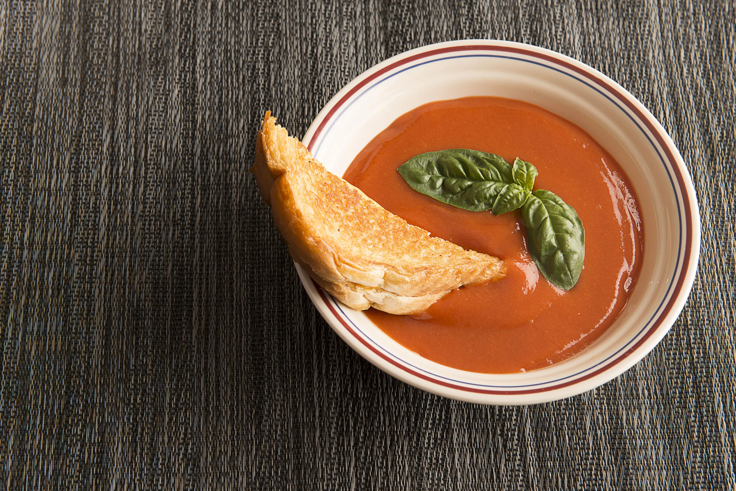 grilledcheesetomatosoup-016.jpg