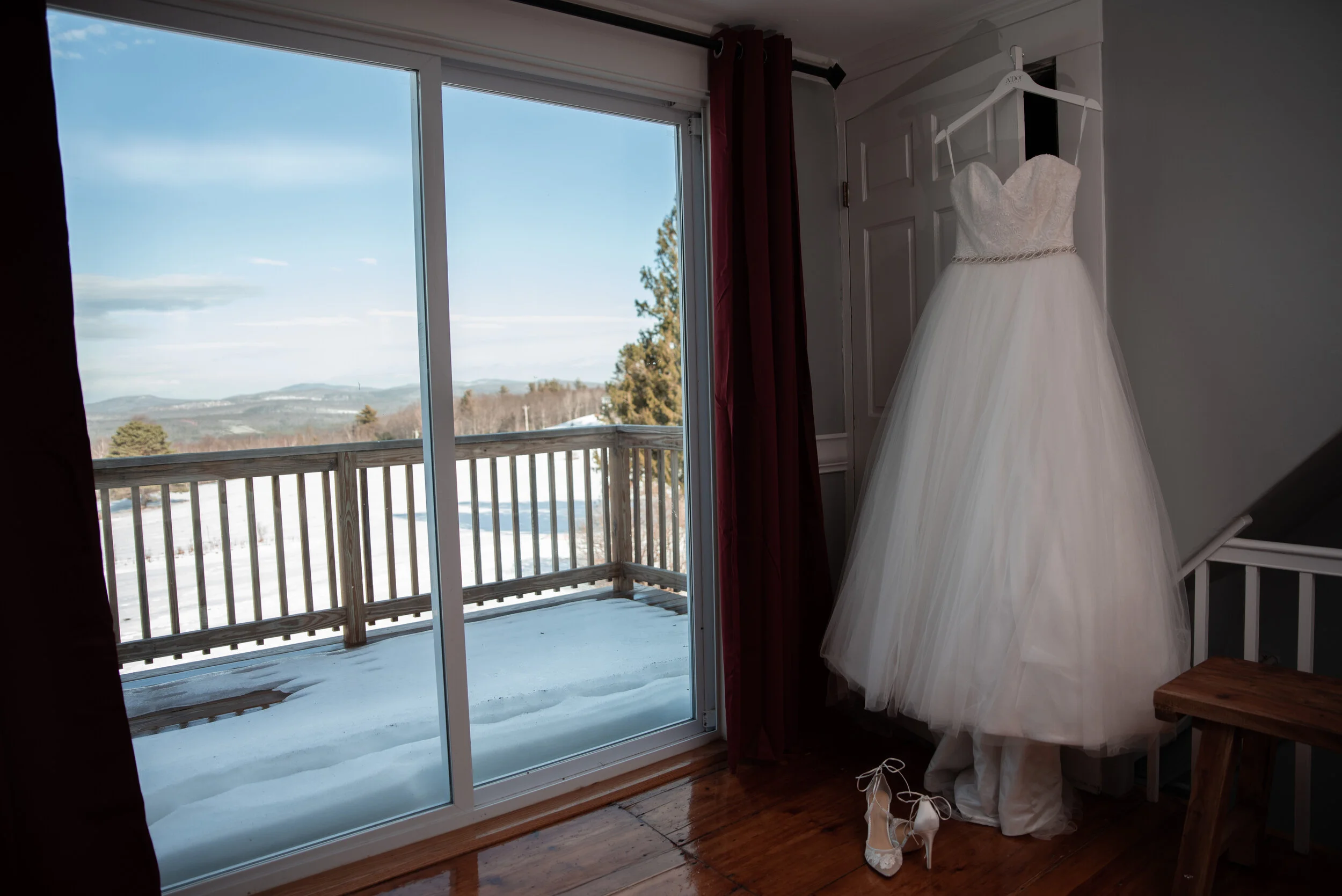 styliezedwinterweddingwebsite-3.jpg