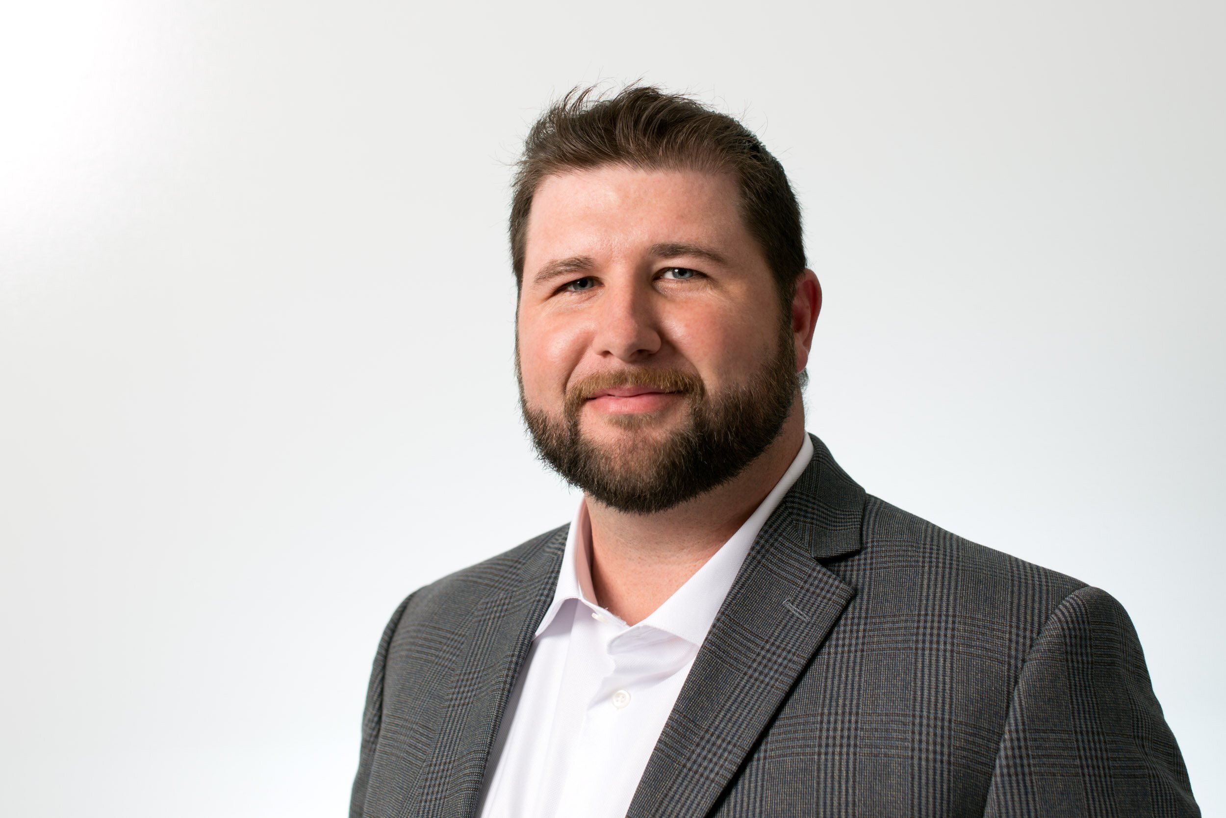 westford-ma-corporate-headshot-man-gray-blazer.jpg
