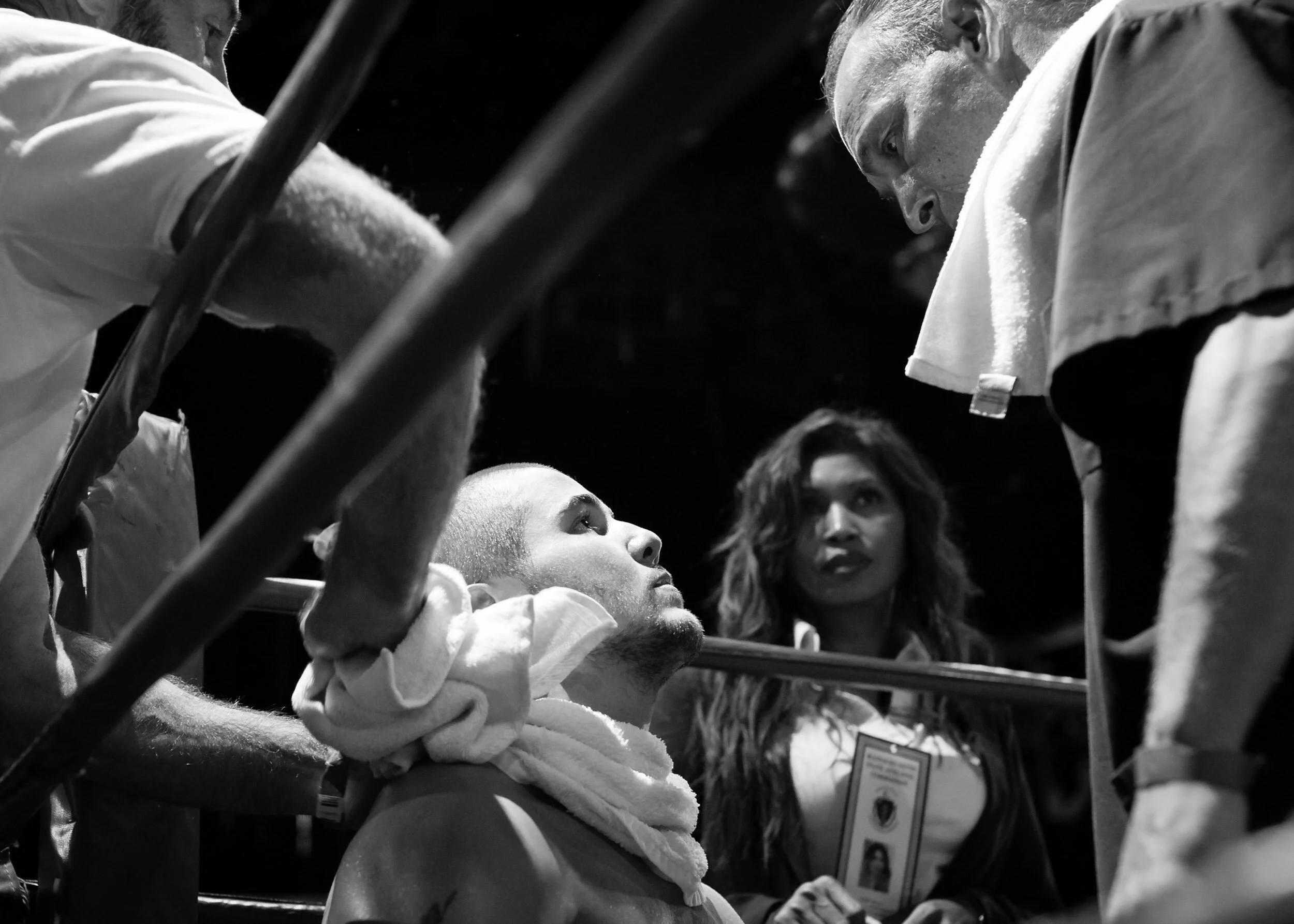 boxer-in-corner-between-rounds.jpg