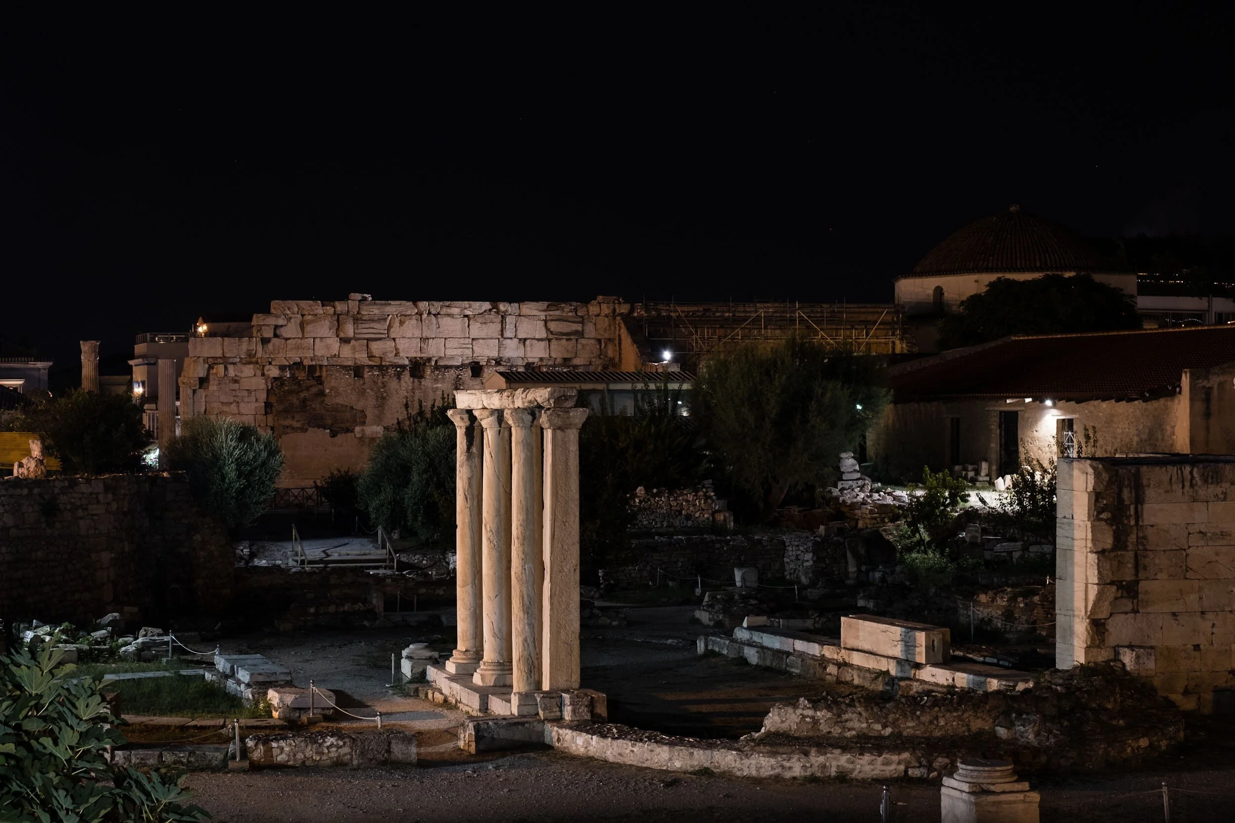 athens-greece-ancient-ruins-columns-at-night.jpg