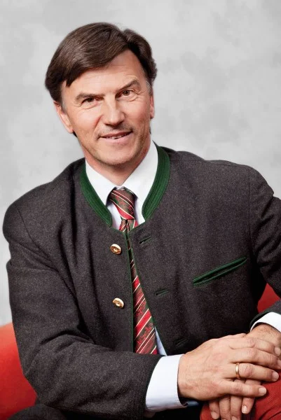 pcuhi1.jpg
