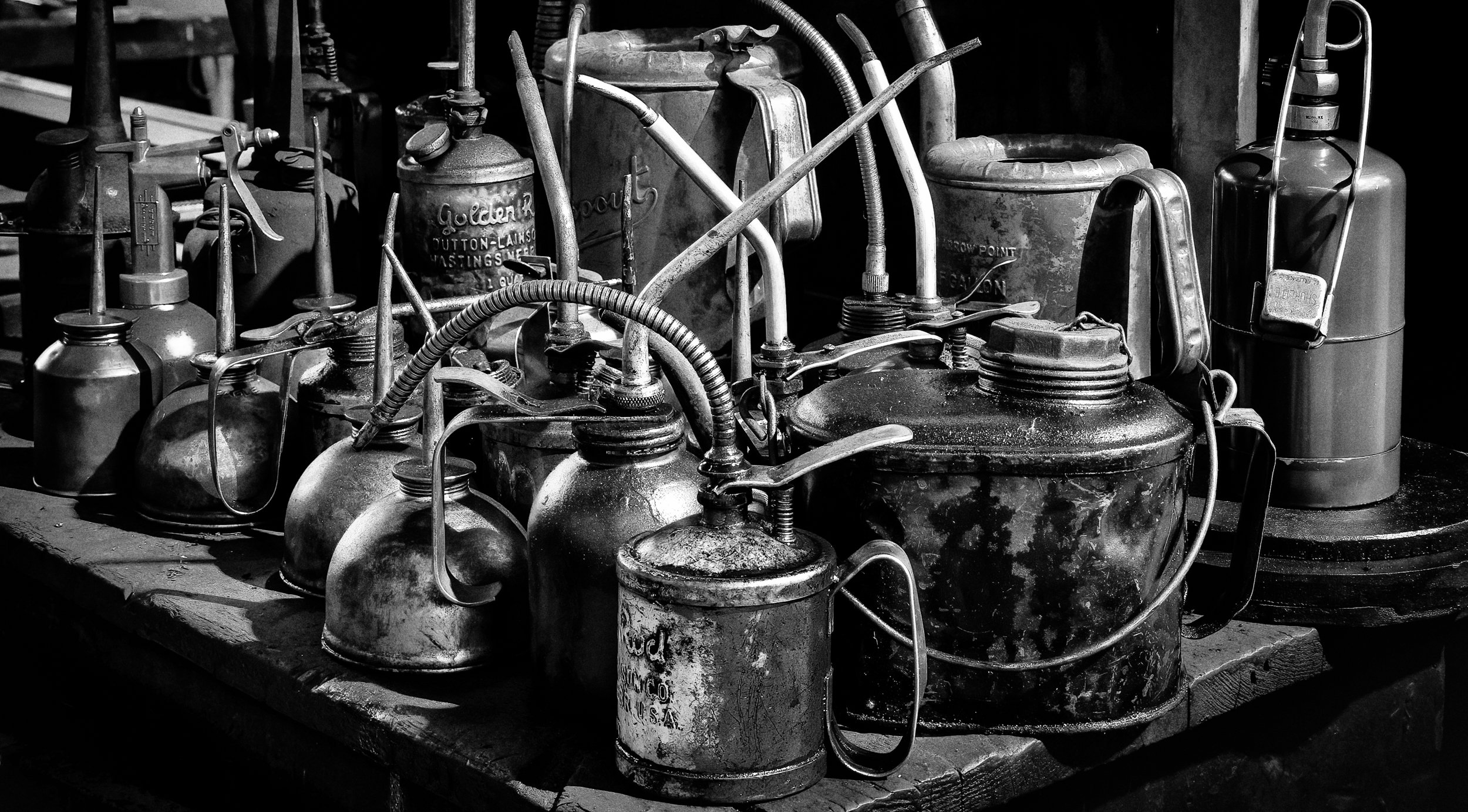 oil_cans.jpg