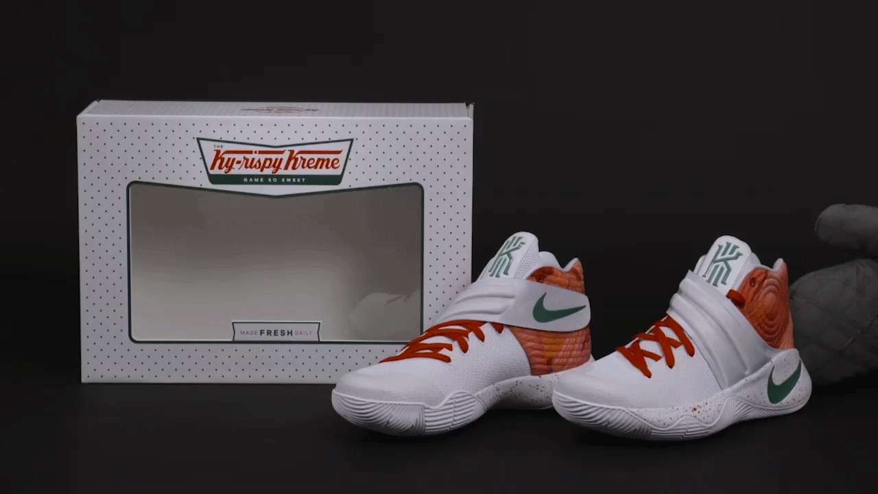 KyRispyKremeBakingMitSlow.gif