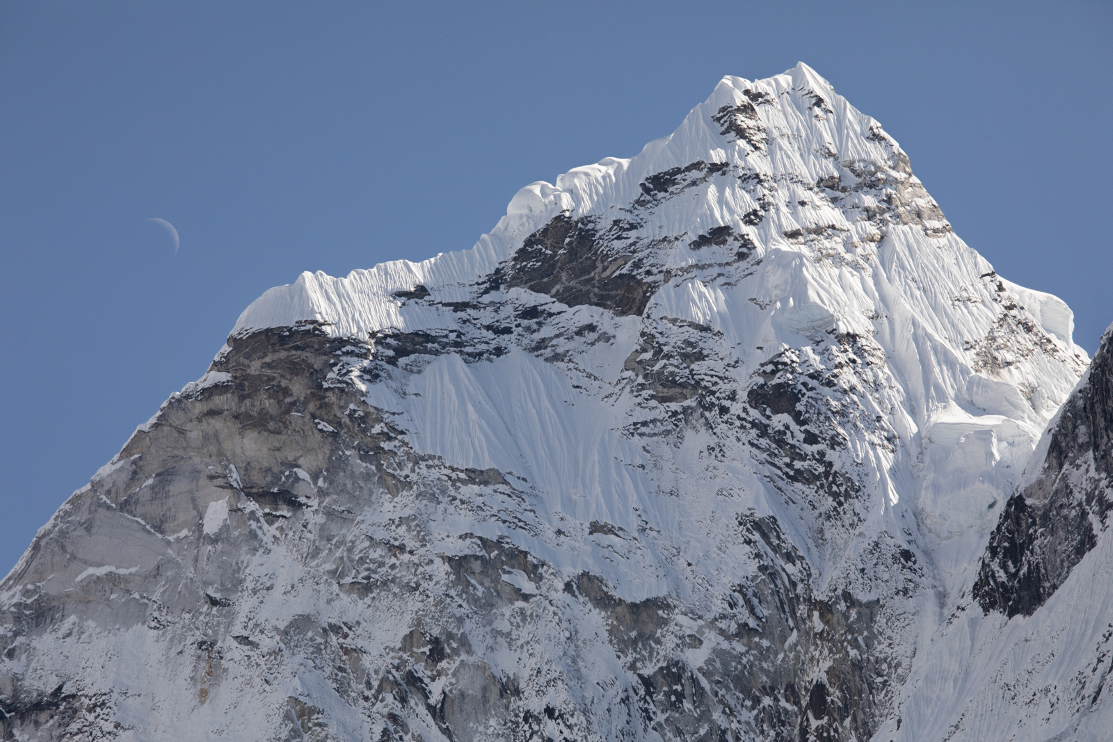 Thamserku 6,623 m / 21,729 ft (Elevation credit: PeakFinder)