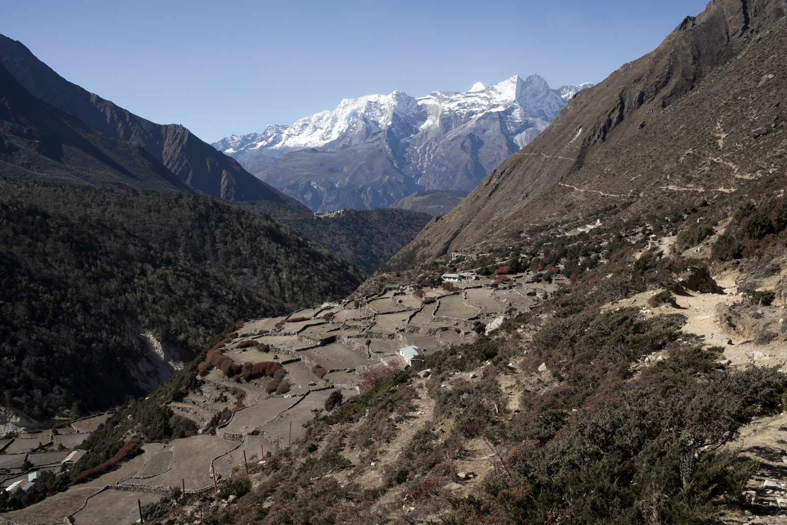 Villages below the trek. 