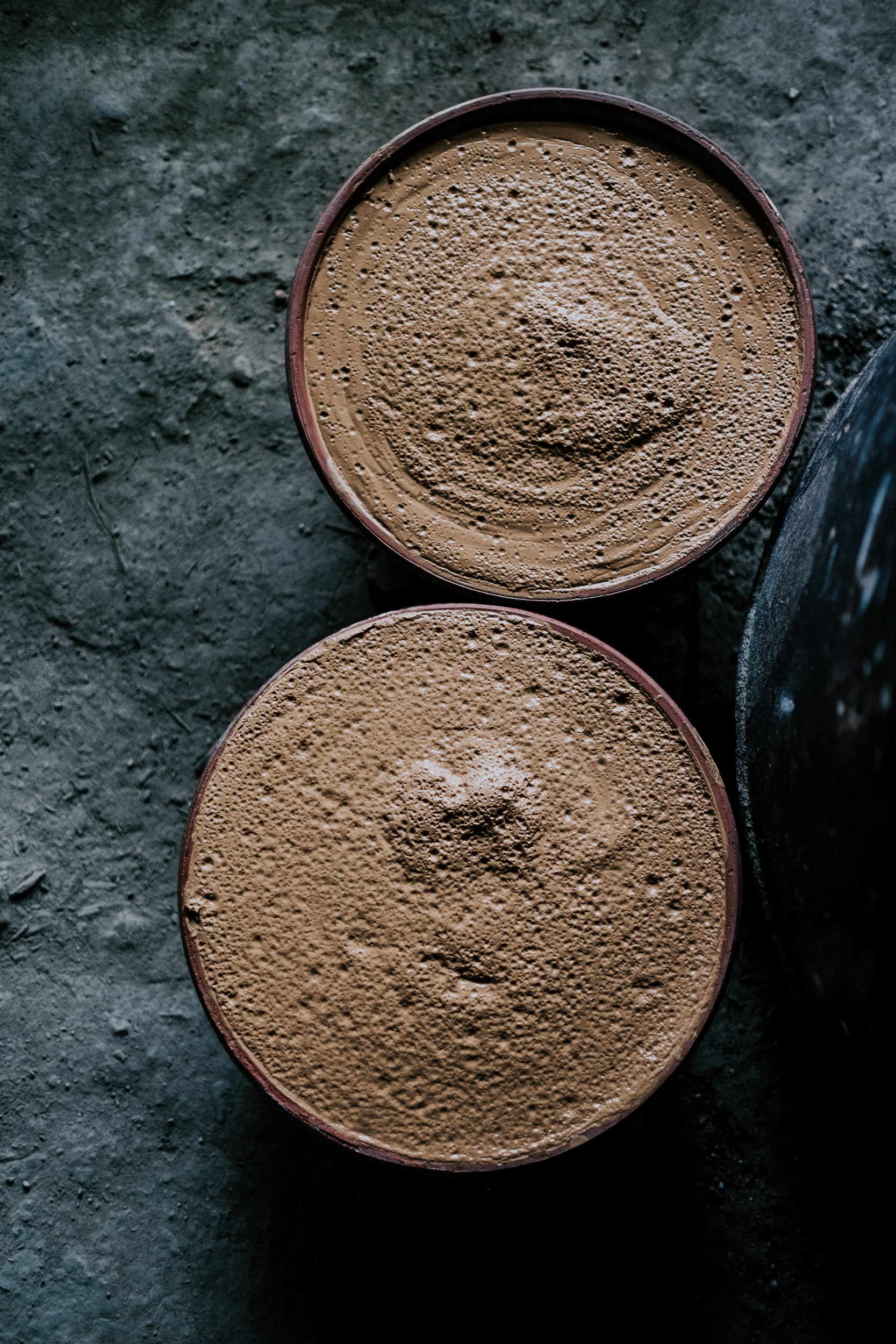  Clay in the shop of Onimaru Toyonobu-gama.&nbsp; 