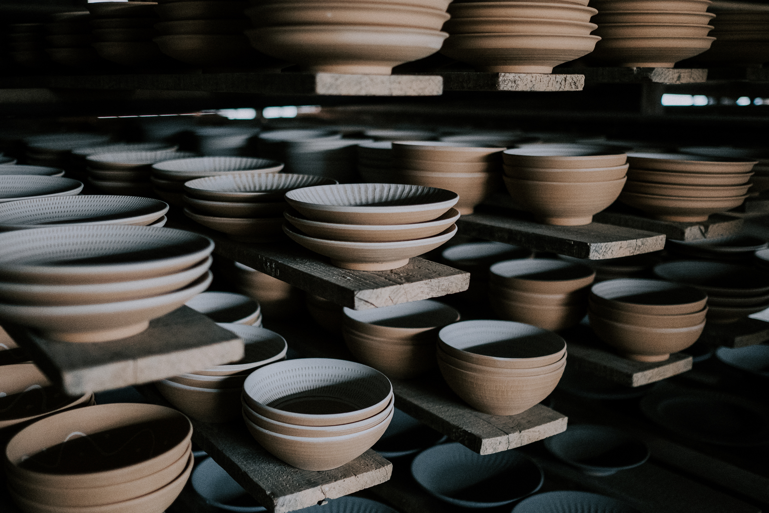  Bowls decorated with the tobi-kanna technique.&nbsp; 