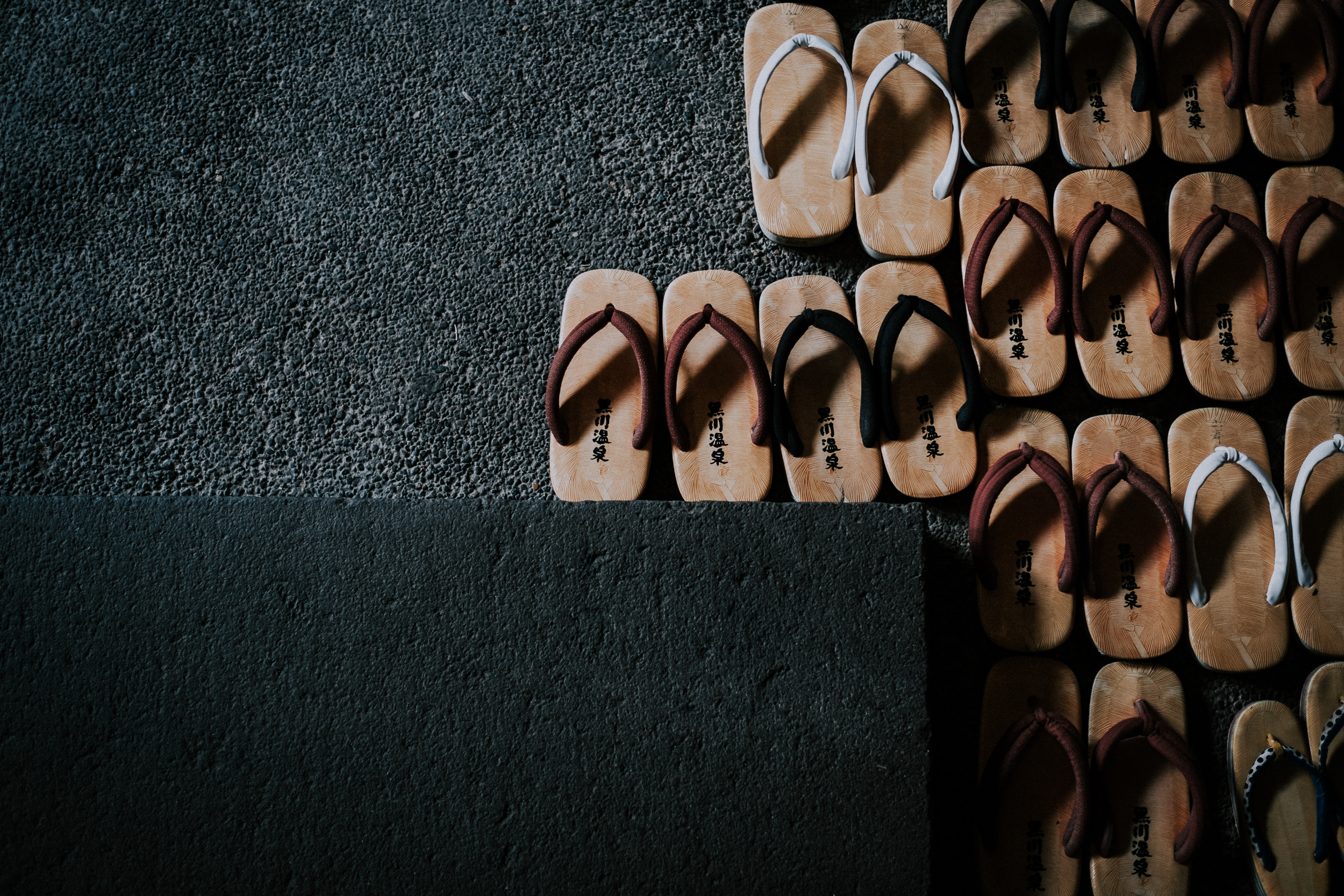  Onsen sandals lined up at Ryokan Sanga.&nbsp; 