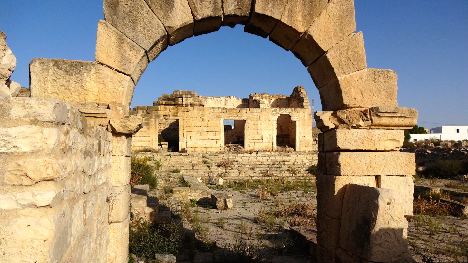 A Tubernuc arch