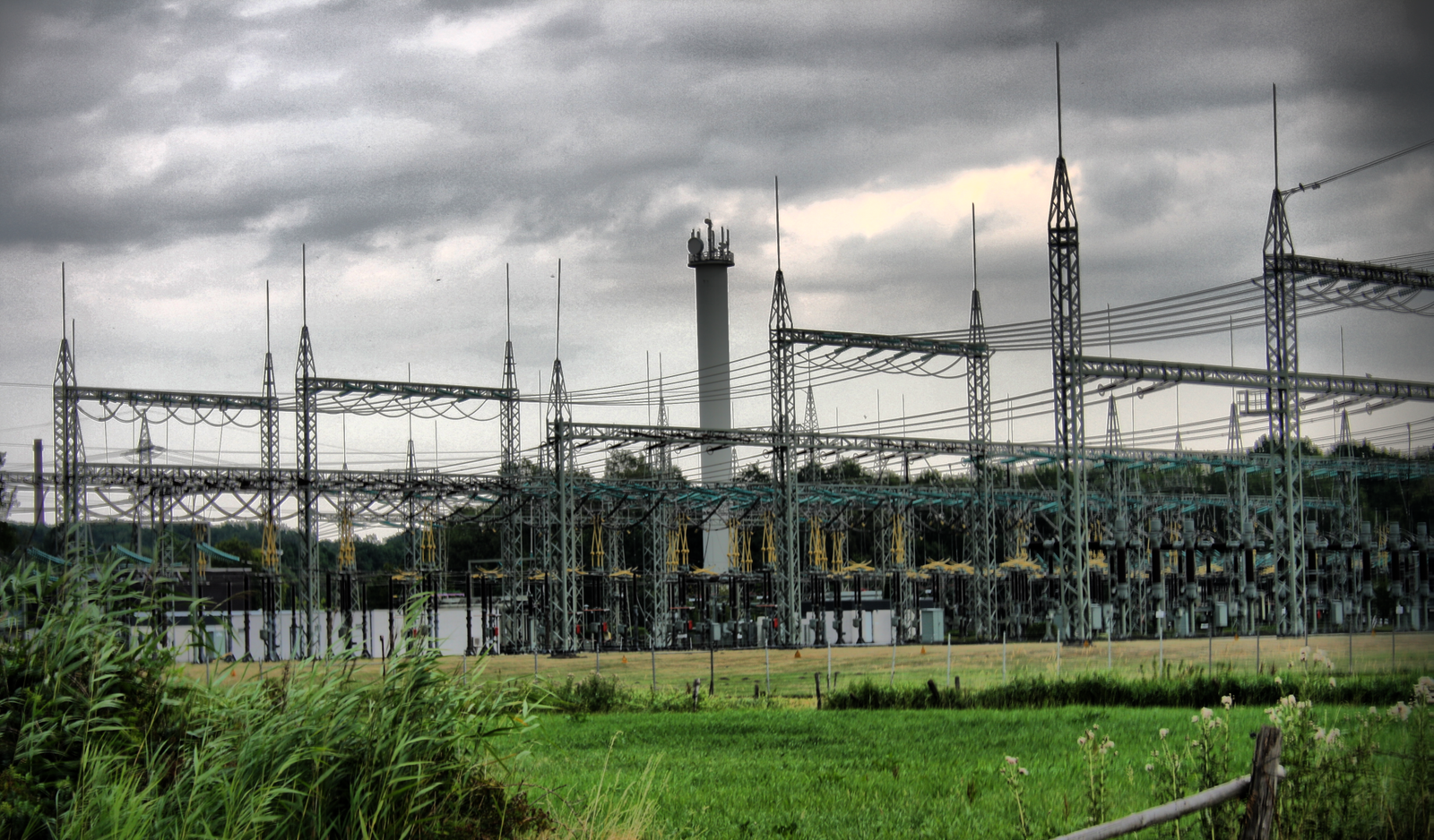 transformer_station_by_boymeetsworld.png
