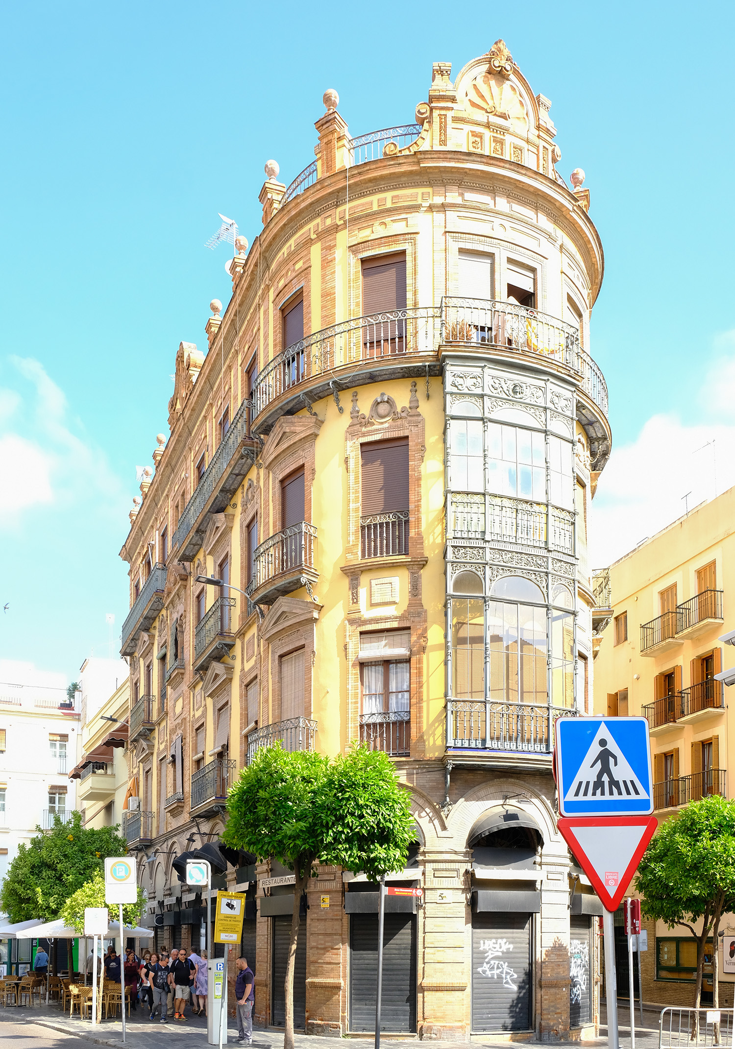 seville5.7a_0031_1500.jpg