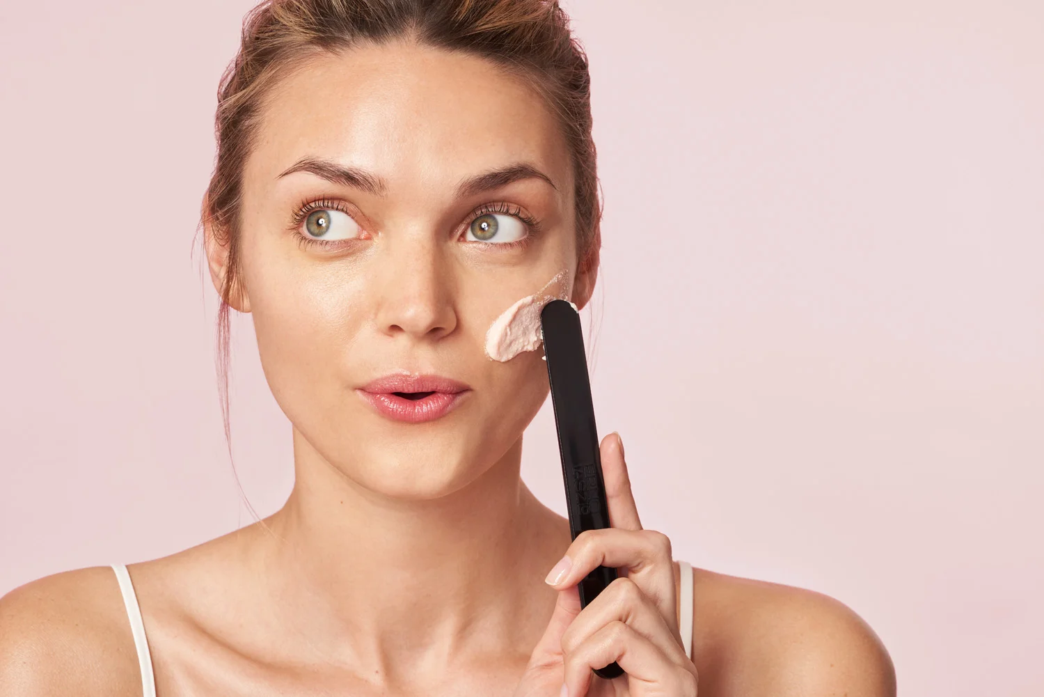 02_28_19_Erno_Laszlo_PinkMask_Nika_0076_01.jpg