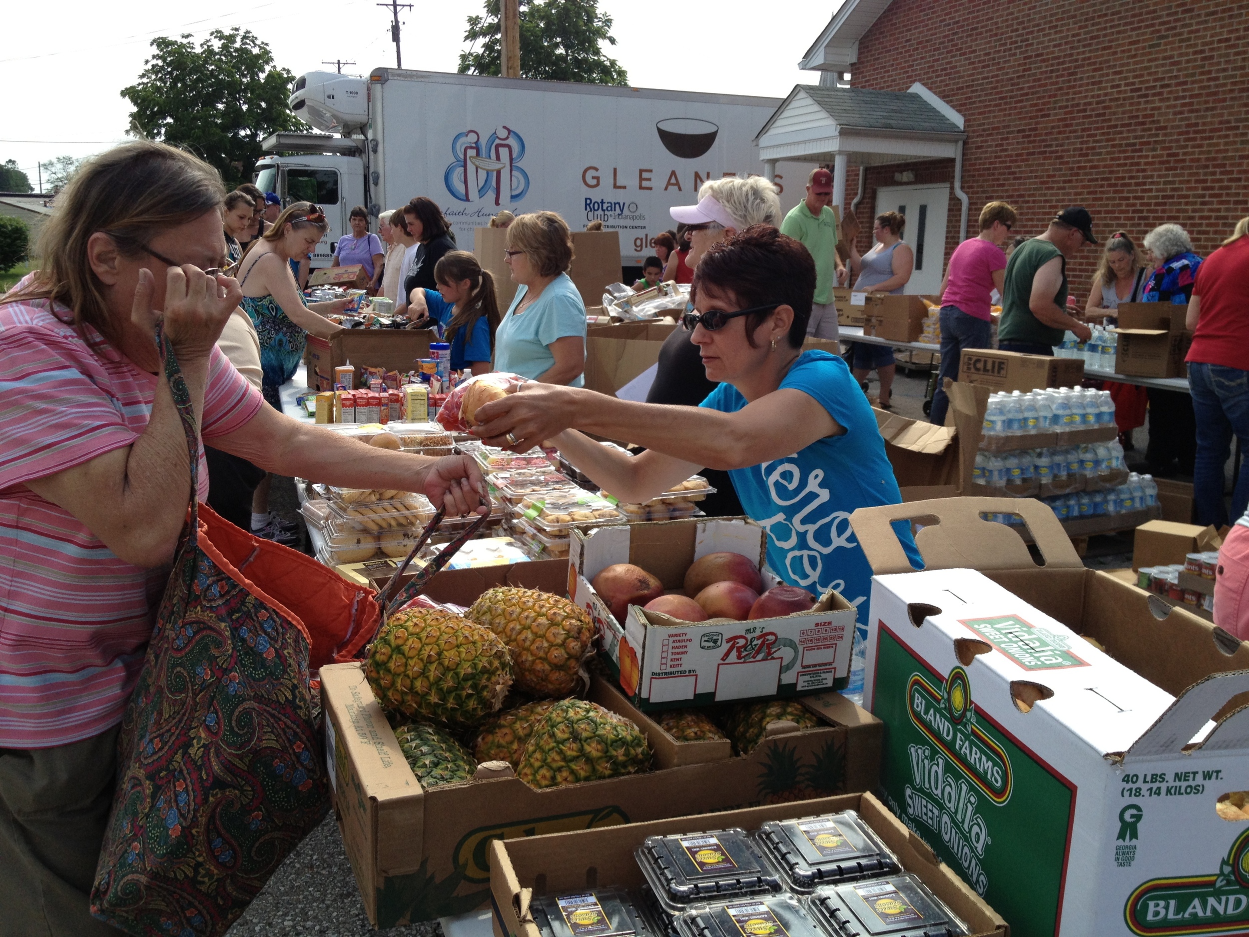 Food Pantry Crossville TN Supporting Community and Combating Hunger. Food Pantry Crossville TN Supporting Community and Combating Hunger.