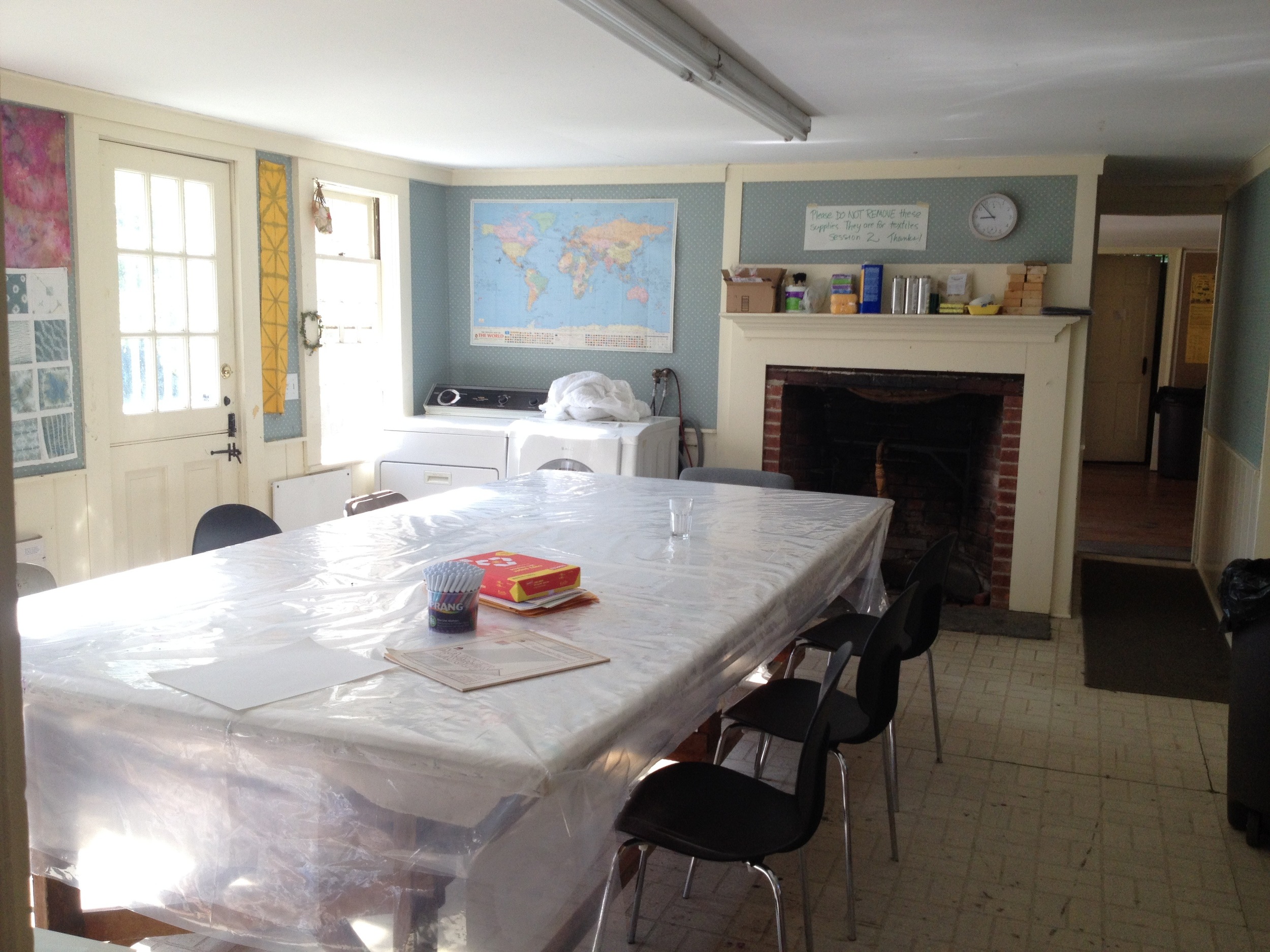 Our initial gathering table for early exercises and character design. 最初のエクササイズとキャラクターデザインをしたテーブル。高校生待ちです。