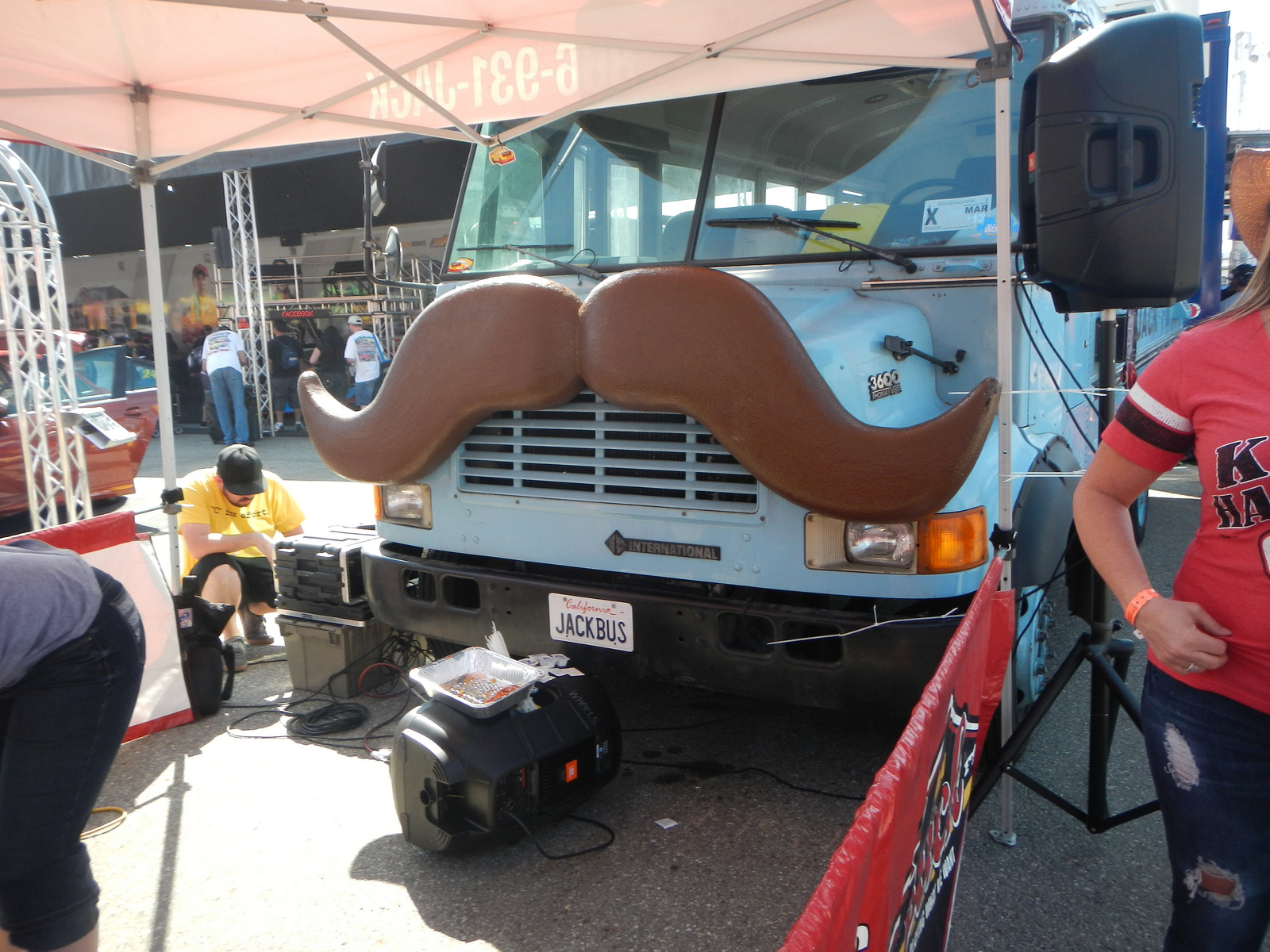  The Jack FM bustache 