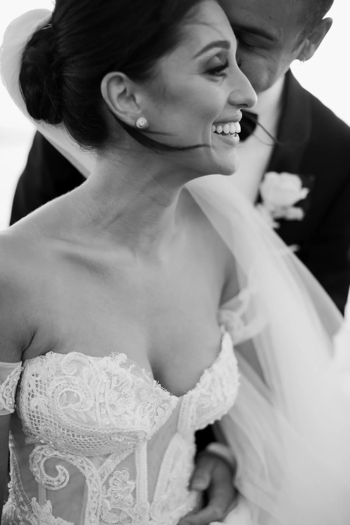 Steph+Aaron_LoRes00639.jpg