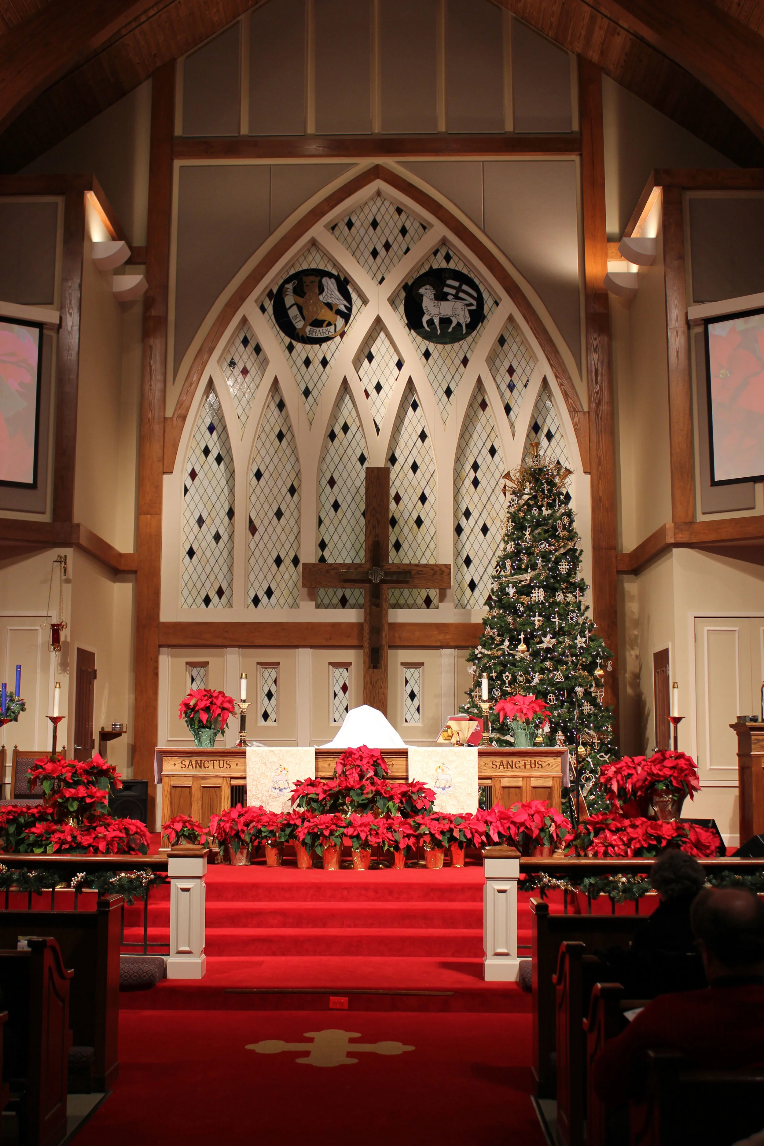 Festive decor in one of the most gorgeous churches in Huntsville.