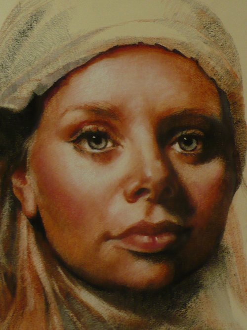 Harriet Trois Crayon..jpg