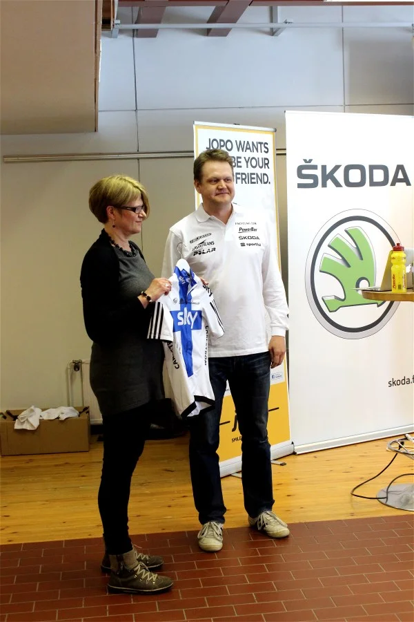 Kjell Carlström's jersey was handed over to the Sports Museum of Finland&nbsp;
