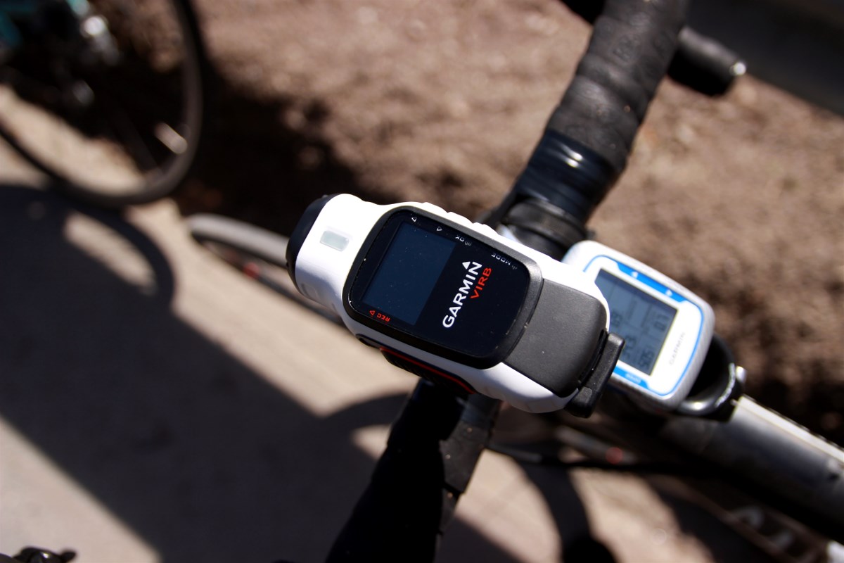 Garmin Virb Elite mounted to the handlebar