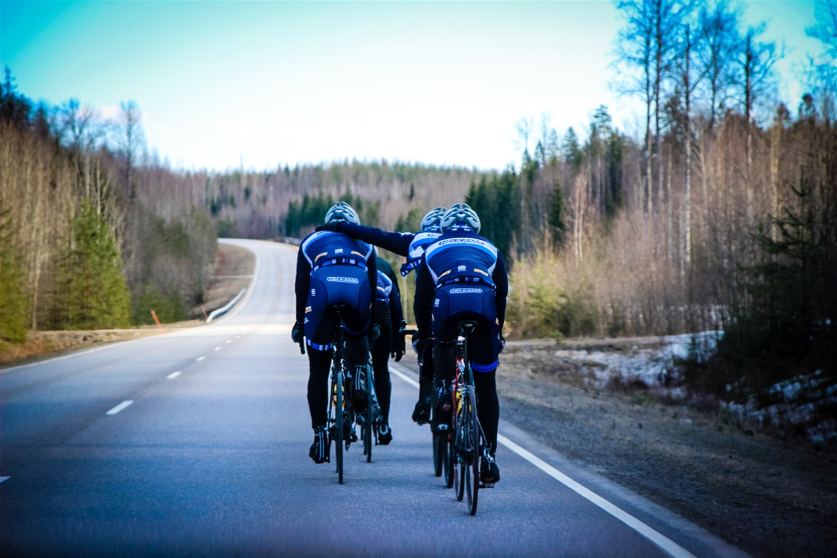 A good team spirit is important. The guys will be riding and helping each other out throughout the season.