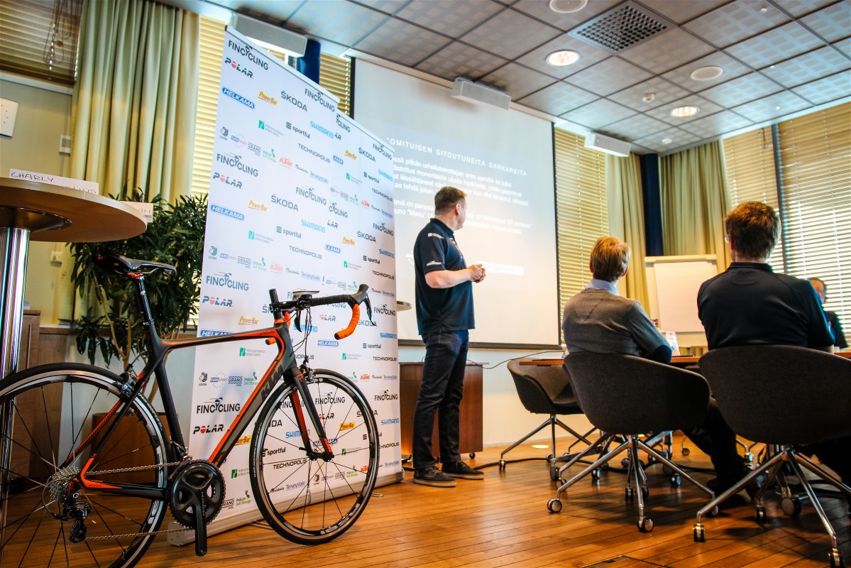Juho Suikkari presenting the Fincycling story in 2014 and what's to come