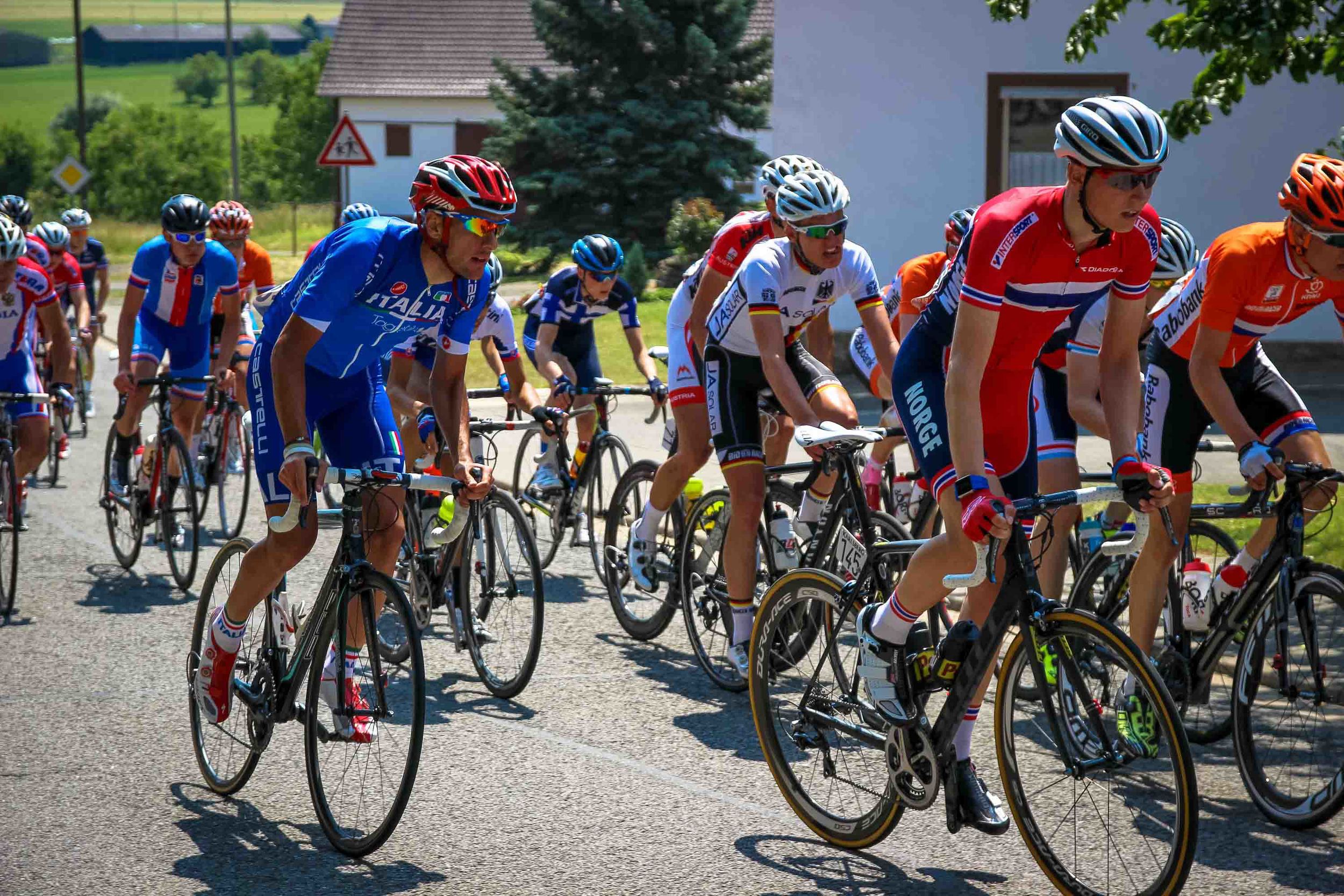 Jaakko rolling in the peloton, staying out of trouble