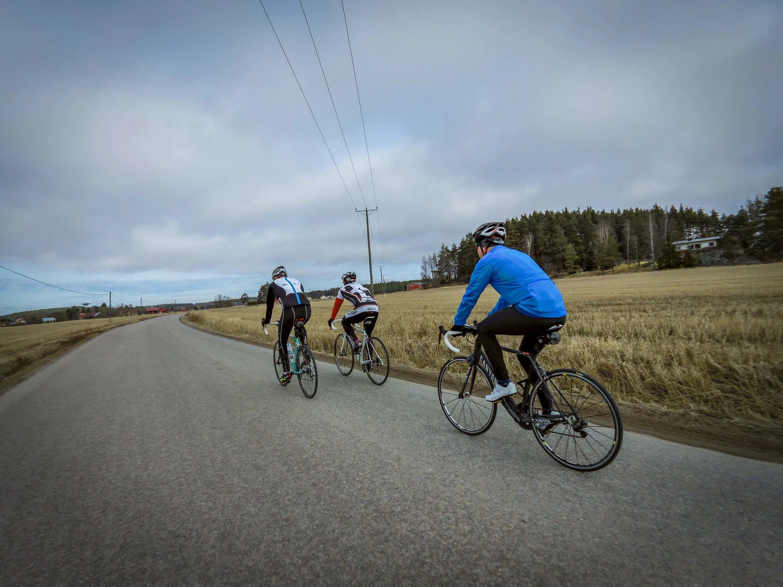 As always, the group rides are the best. Here one of the first ones in early April. Chilly!