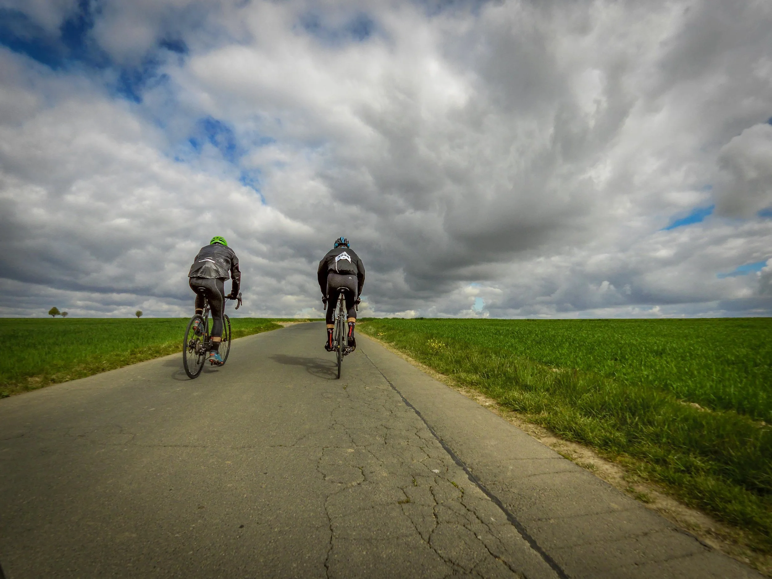 Riding with other international Canyon colleagues.