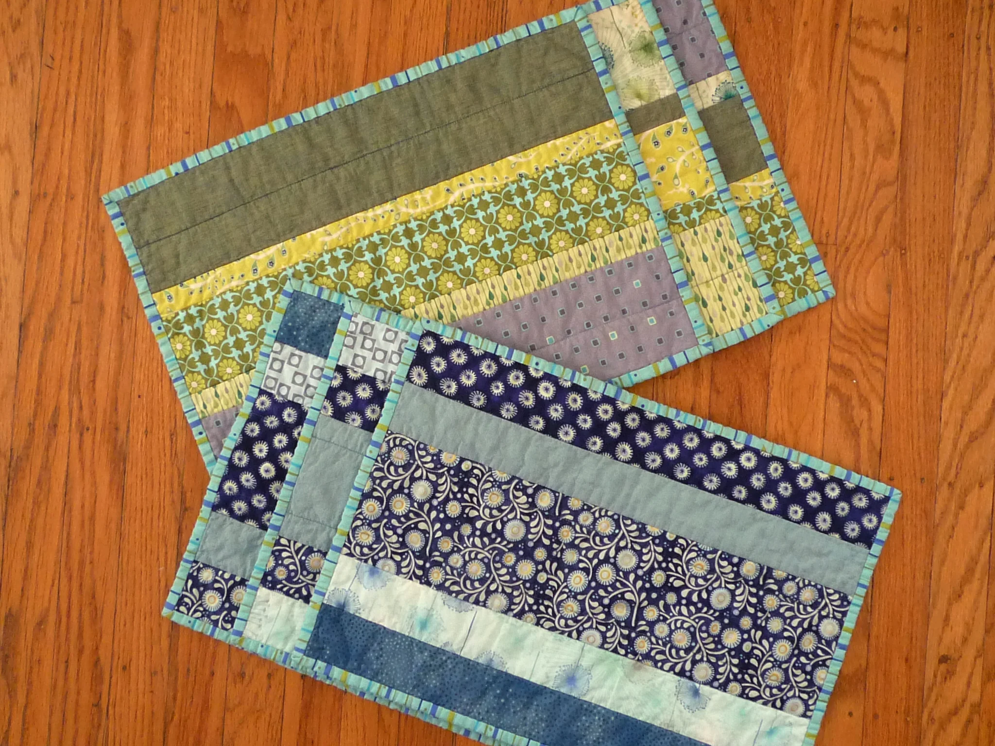 blue:chartreuse_bothsidesset1.jpg
