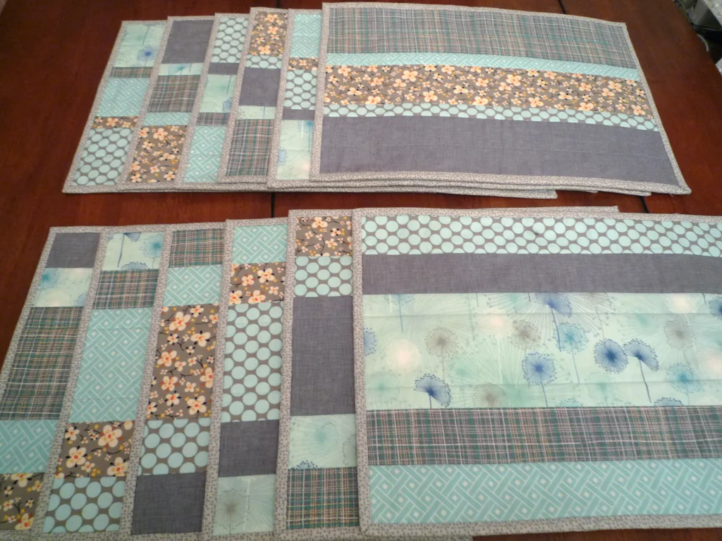 Reversible place mat set of 12, 2013