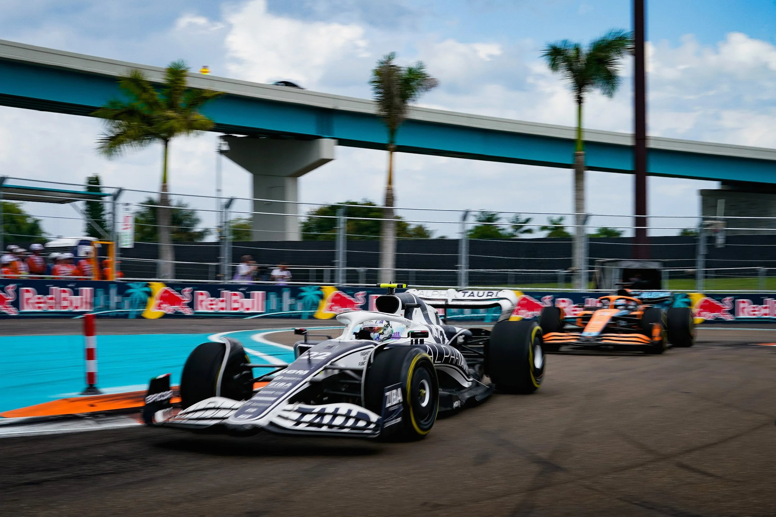 Yuki Tsunoda being chased by McLaren