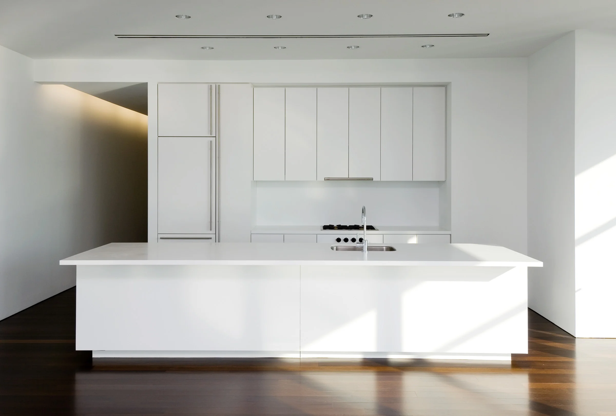 carlwooley_westside-condo_01.jpg