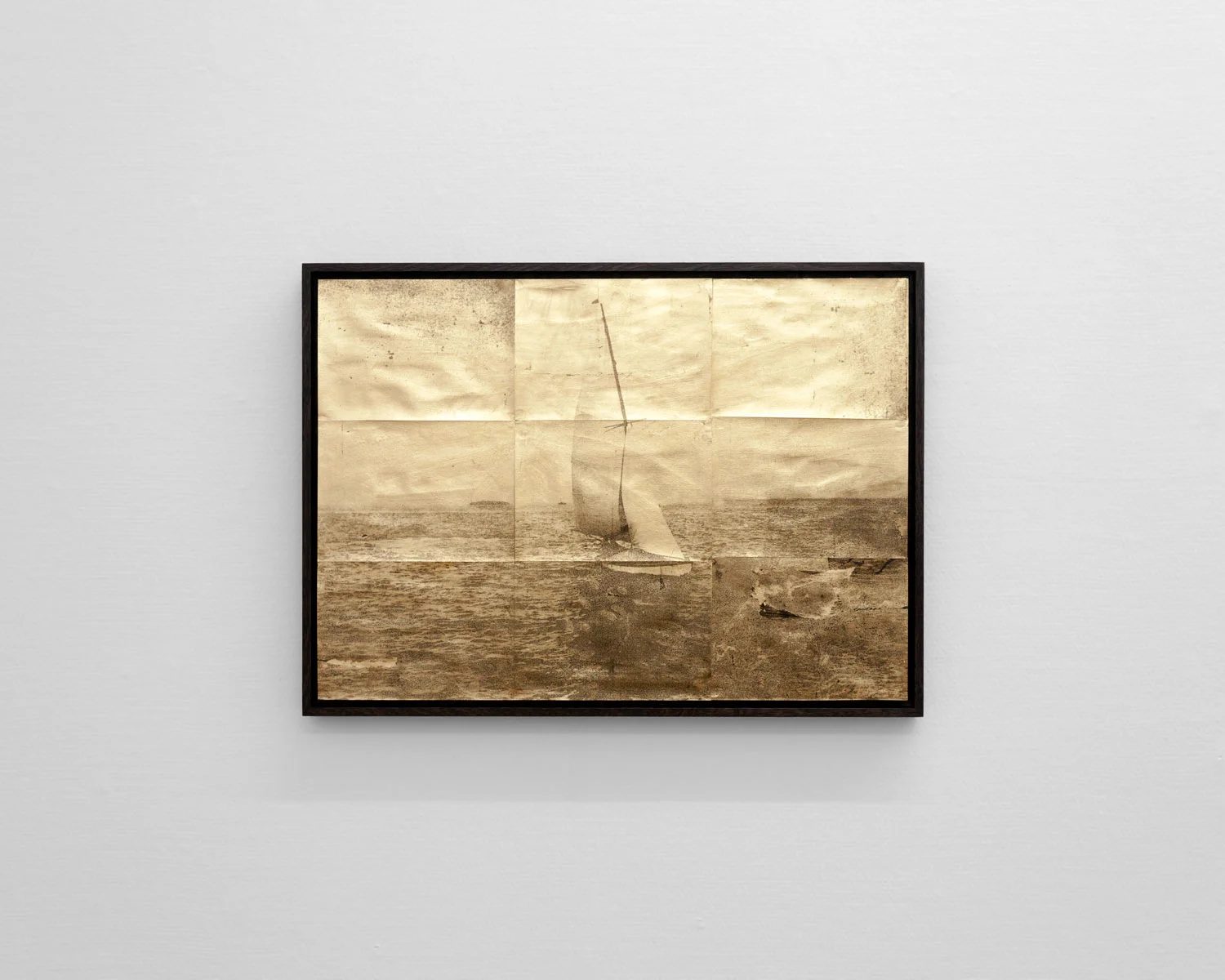  Ôresund, 48 x 66 cm, 2017, gelatin silver on gold. 