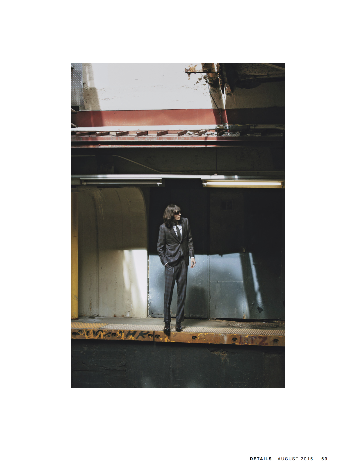 T08x064B FASH SUITS-6.png