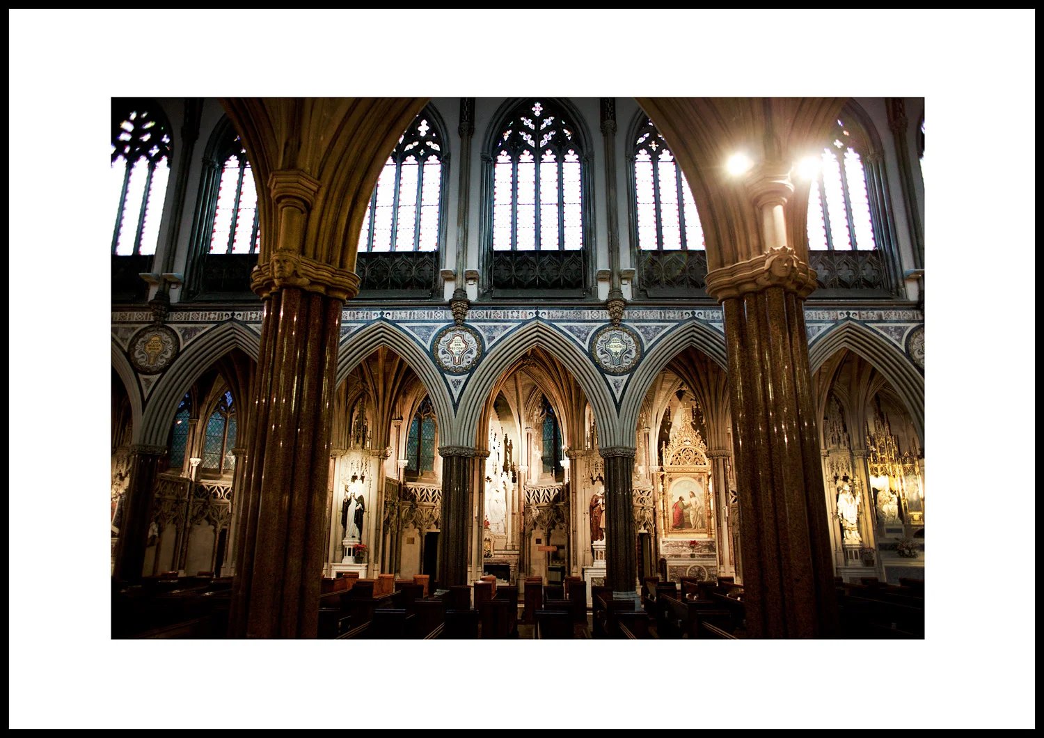 Everywhere you turn the church offers scenes straight from a film set... (28mm lens, 30th/F2.8, 2000asa)