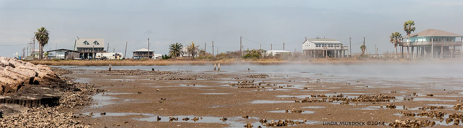 Panorama of low tide at North Jetty with fog. Sony A700 with 70-400mm 1/1600 sec. f/5.6 ISO 400