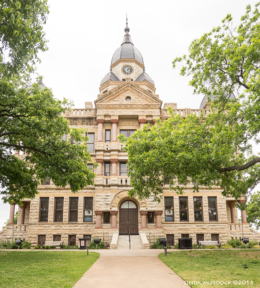 Courthouse Square in Denton, Texas Sony A77II with Sigma f/3.5 10-20 mm f/5.0 1/500 sec ISO 400