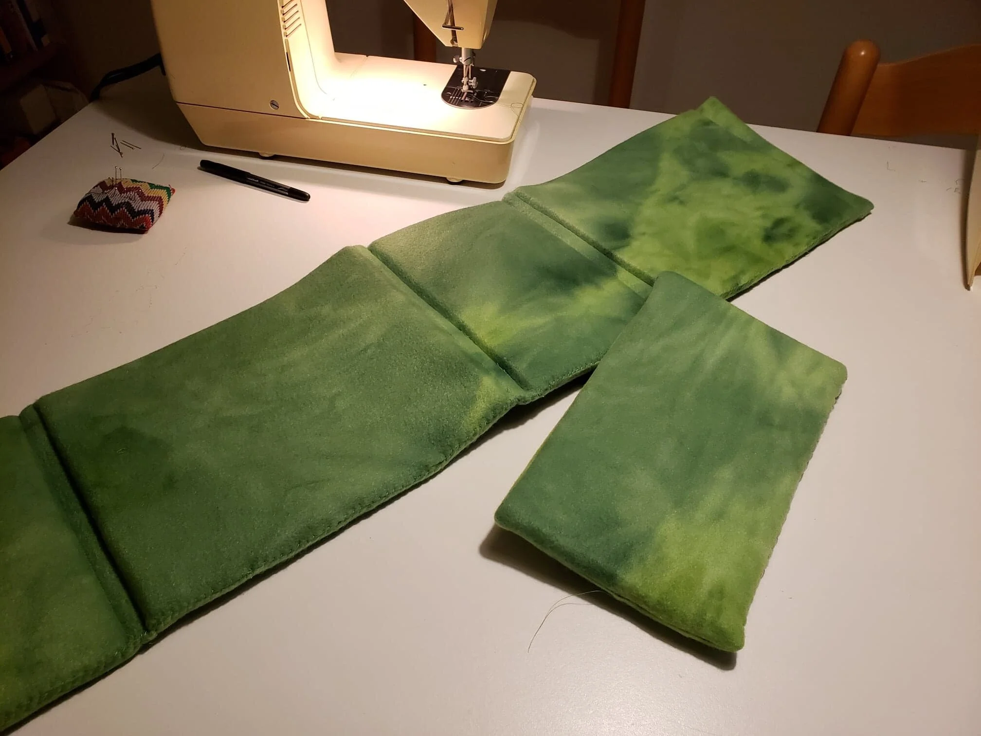 Insert to be folded around sides of bag with separate bottom piece