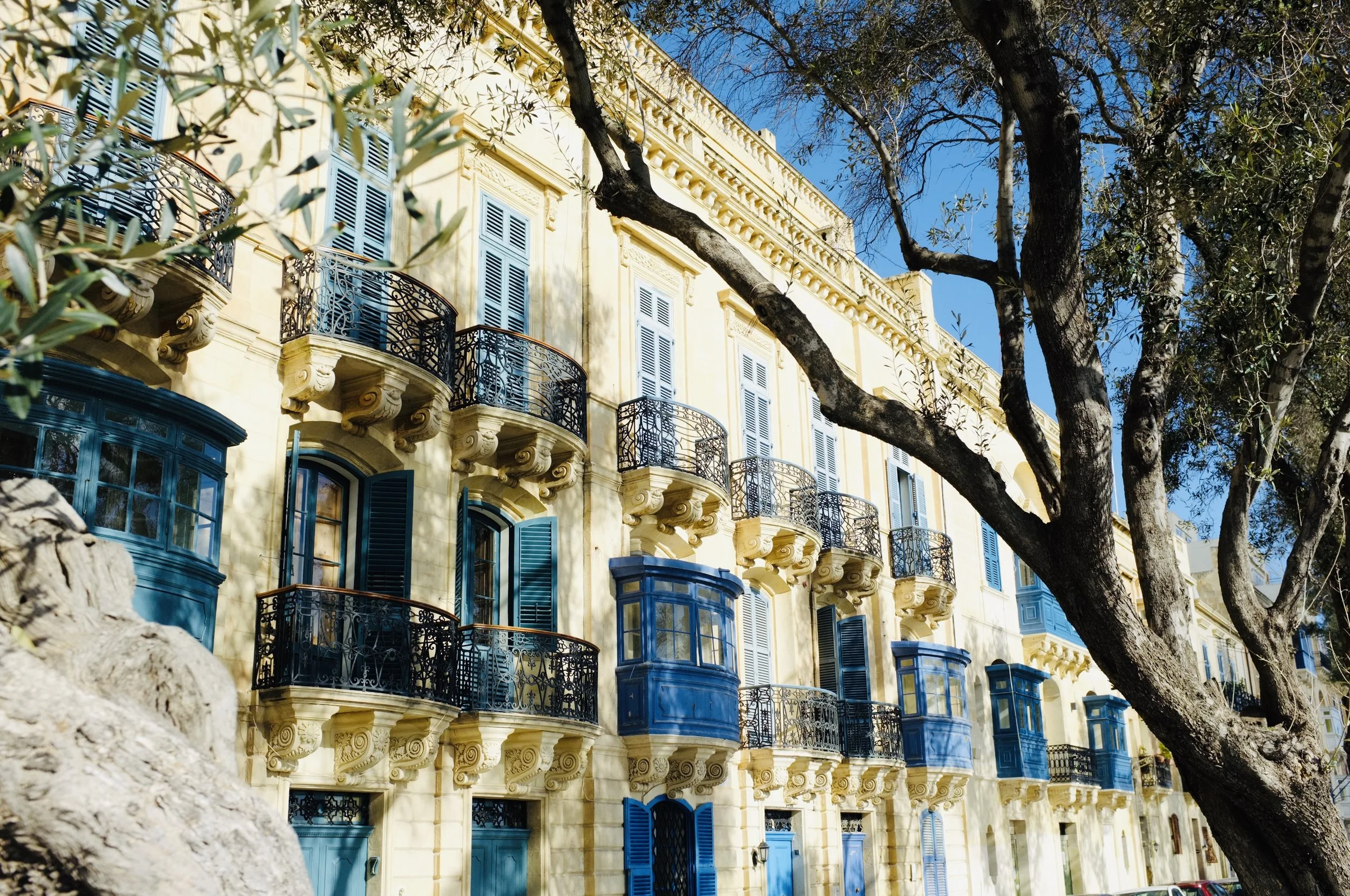 Valletta’s famous “balconies” allowing the women to have a view but hiding them from the eyes of the men at the same time. 