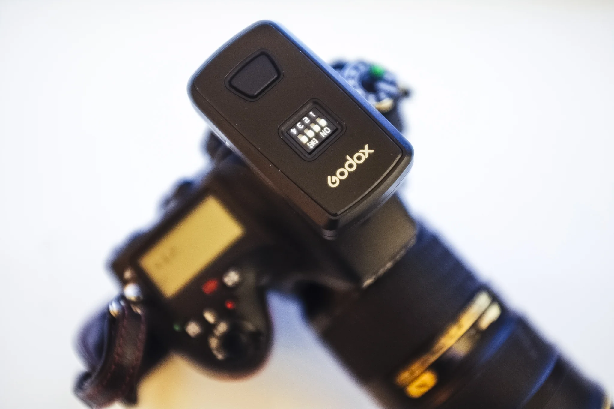 Flash Triggers - The Difference Between Radio and Infrared Triggers ...